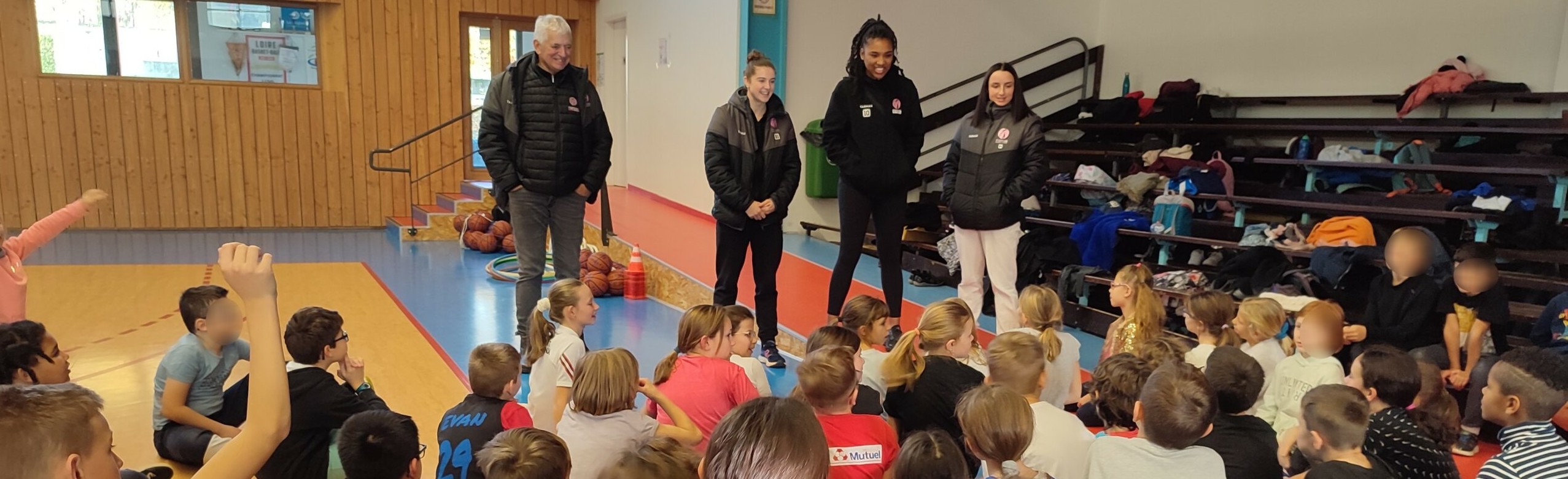 St-Symphorien de Lay - Rencontre avec les Pink Ladies